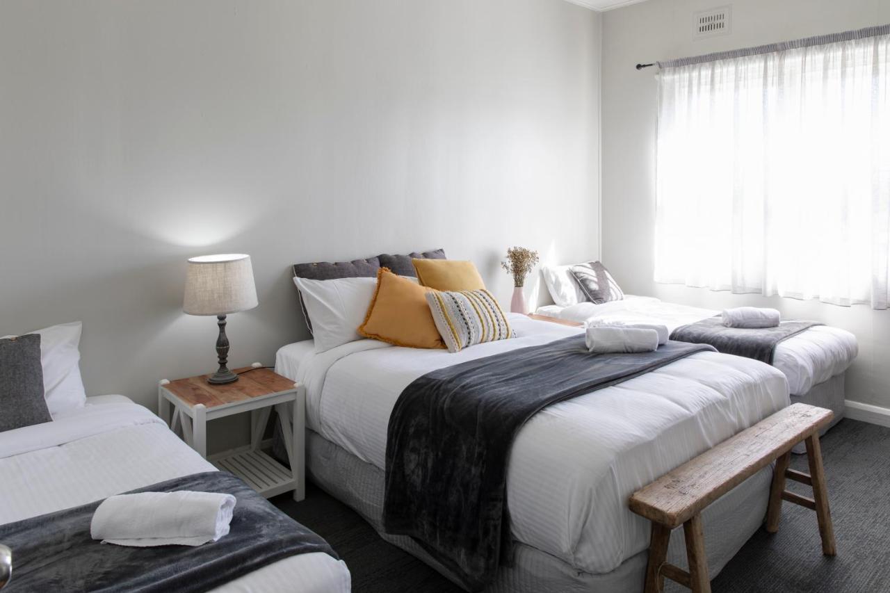 Robertson Public House And Kitchen Hotel ภายนอก รูปภาพ