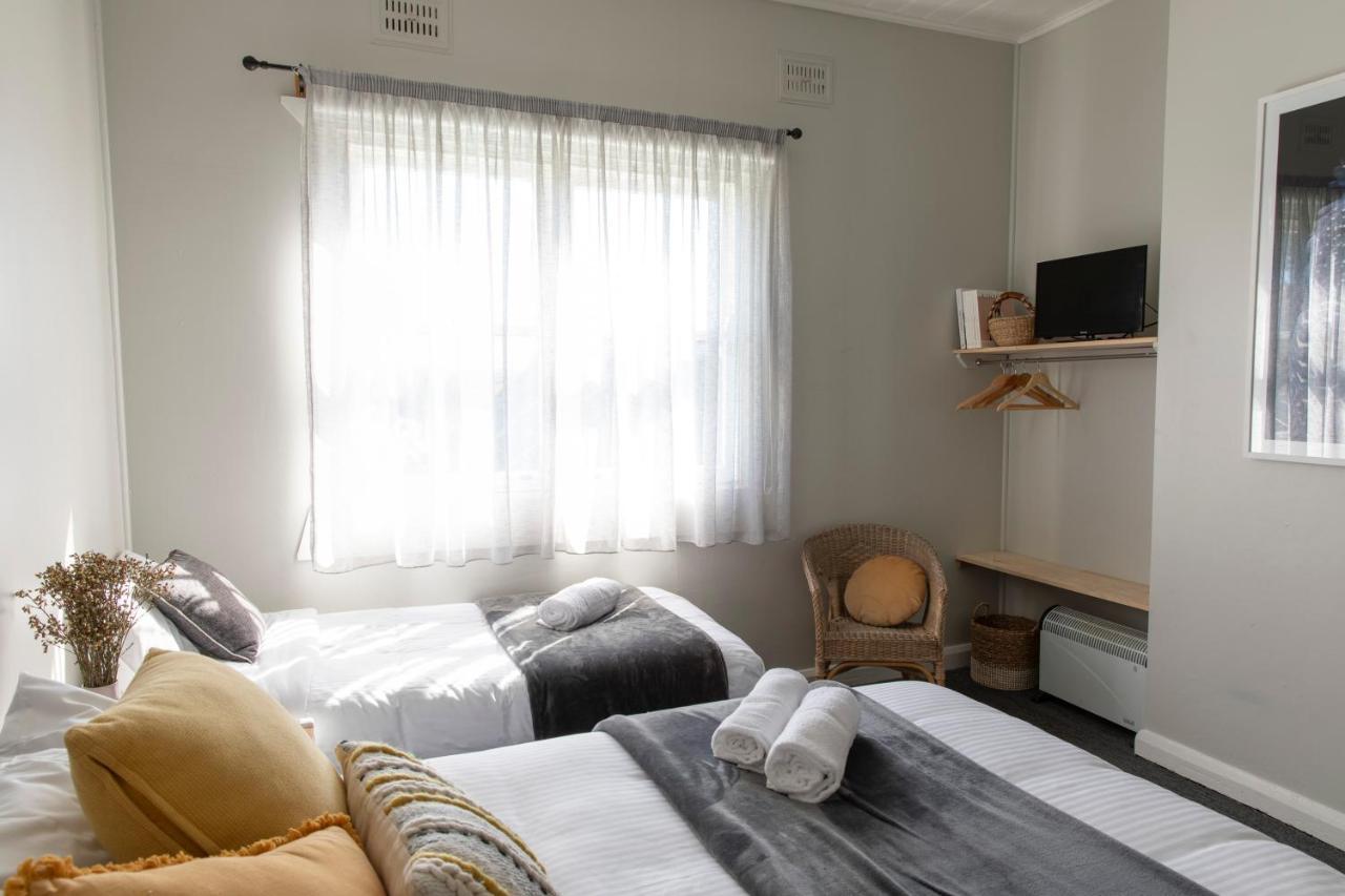 Robertson Public House And Kitchen Hotel ภายนอก รูปภาพ