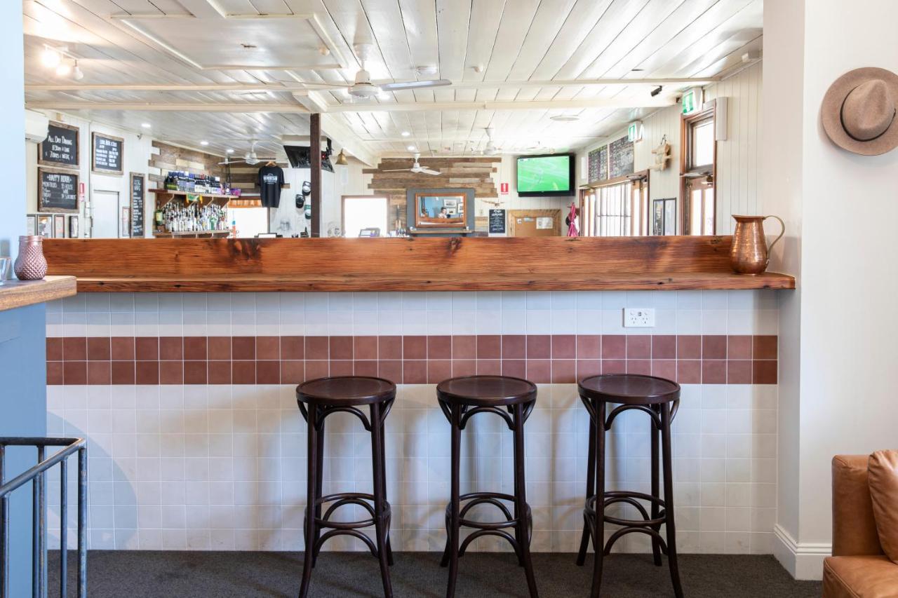 Robertson Public House And Kitchen Hotel ภายนอก รูปภาพ