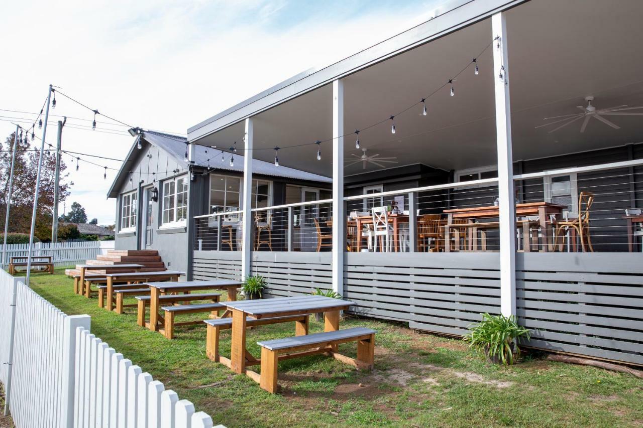 Robertson Public House And Kitchen Hotel ภายนอก รูปภาพ